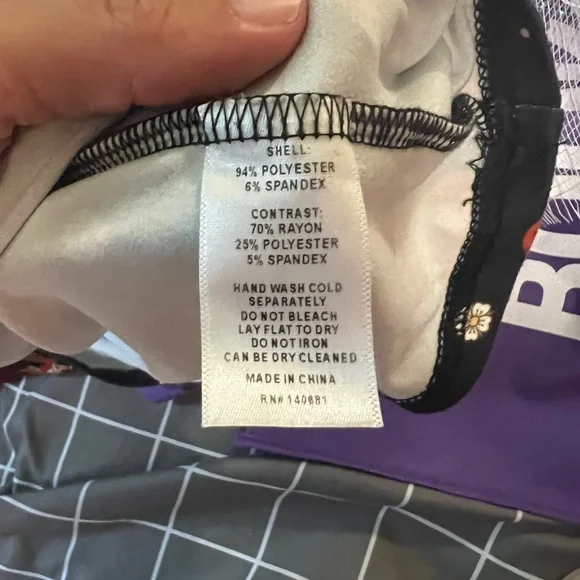 RARE strawberry shortcake x unique vintage top - Picture 12 of 12